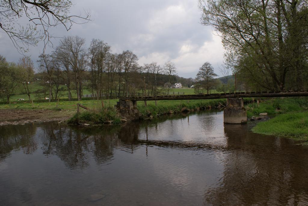 Le Gite De L Ourthe Ortheuville Værelse billede